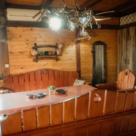 Kuca Luna Holiday home *