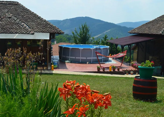 Kuca Luna * 고르니 밀라노바츠